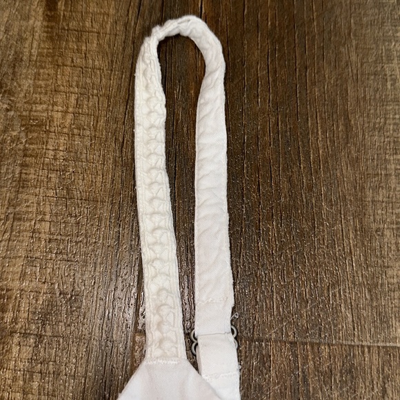 O'Neill Cropped Tank Top White - Picture 5 of 10